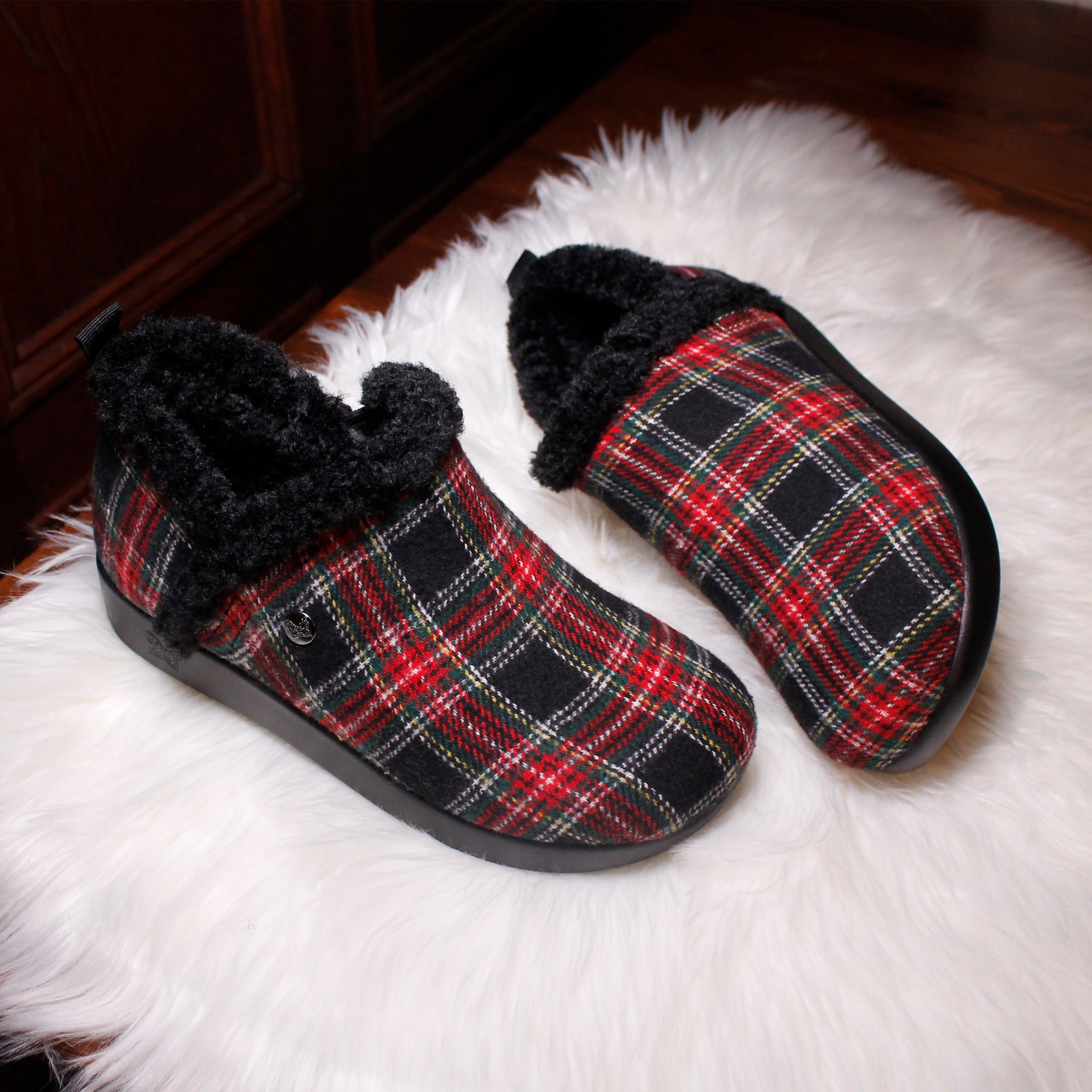 Cozee Plaidly Black Slipper