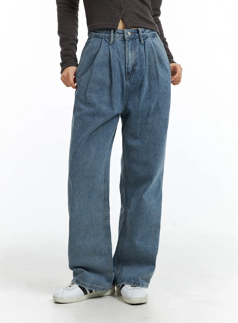 Pintuck Washed Straight Leg Jeans OJ412