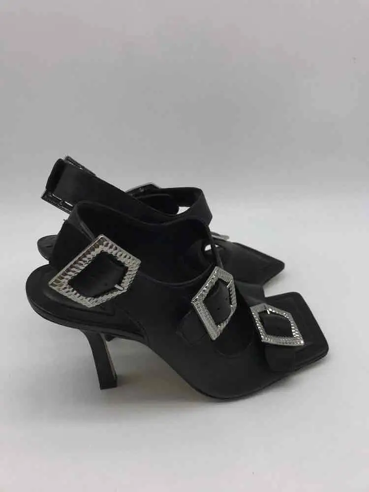 Pre-Owned Gianni Bini Black Size 7 Strappy Heels