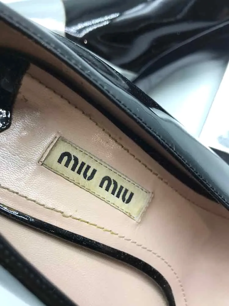 Pre-Owned Miu Miu Black Size 37 Pump Heels