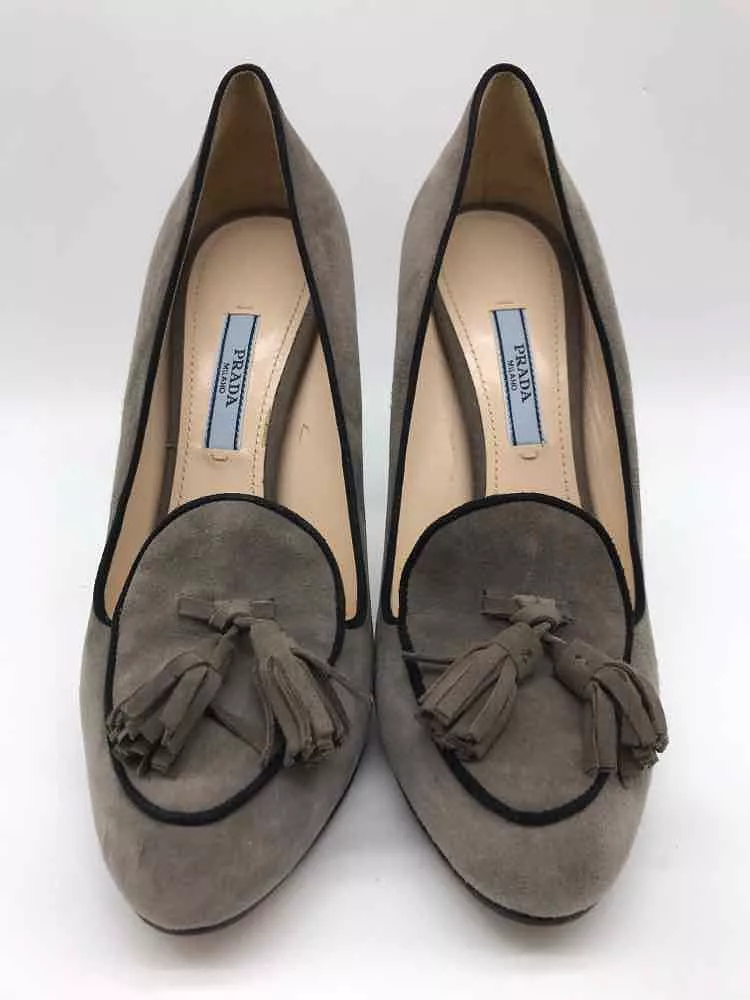 Pre-Owned Prada Grey Size 39.5 Pump Heels