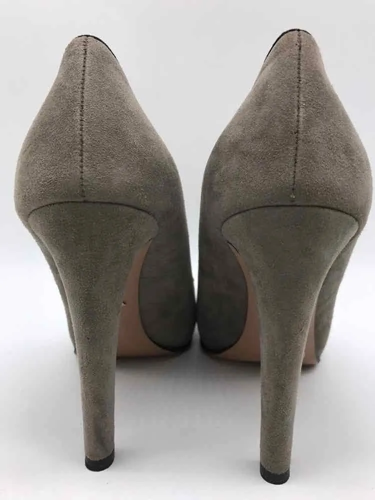 Pre-Owned Prada Grey Size 39.5 Pump Heels