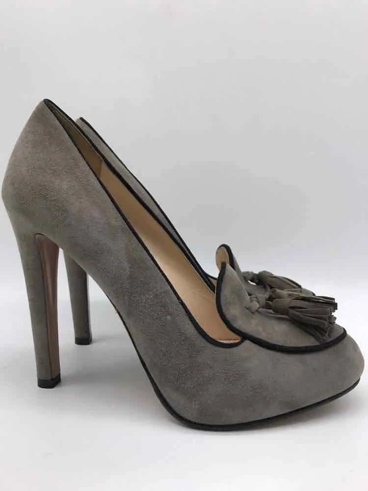 Pre-Owned Prada Grey Size 39.5 Pump Heels