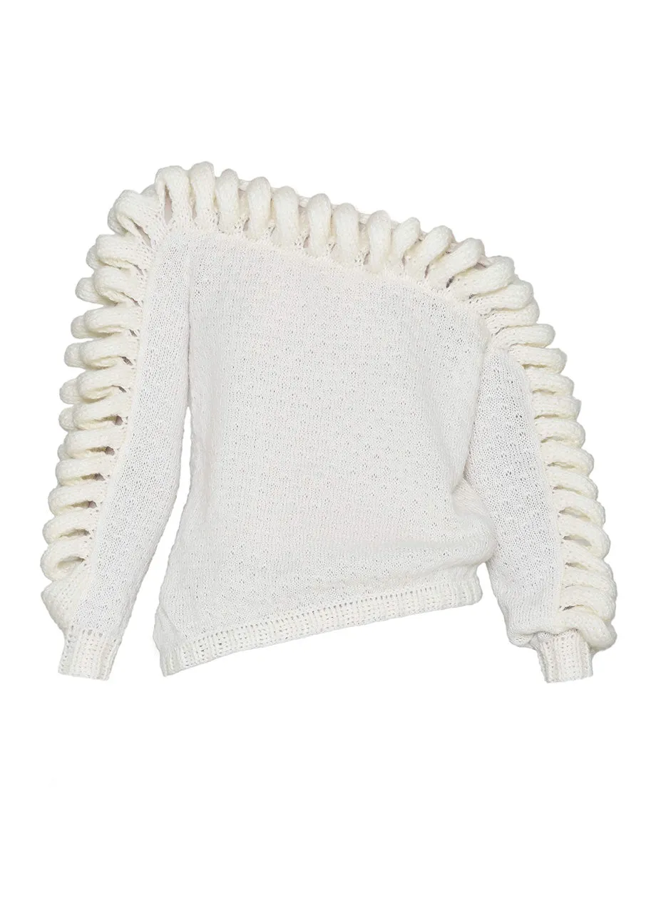 SHOULDER FRAME SWEATER