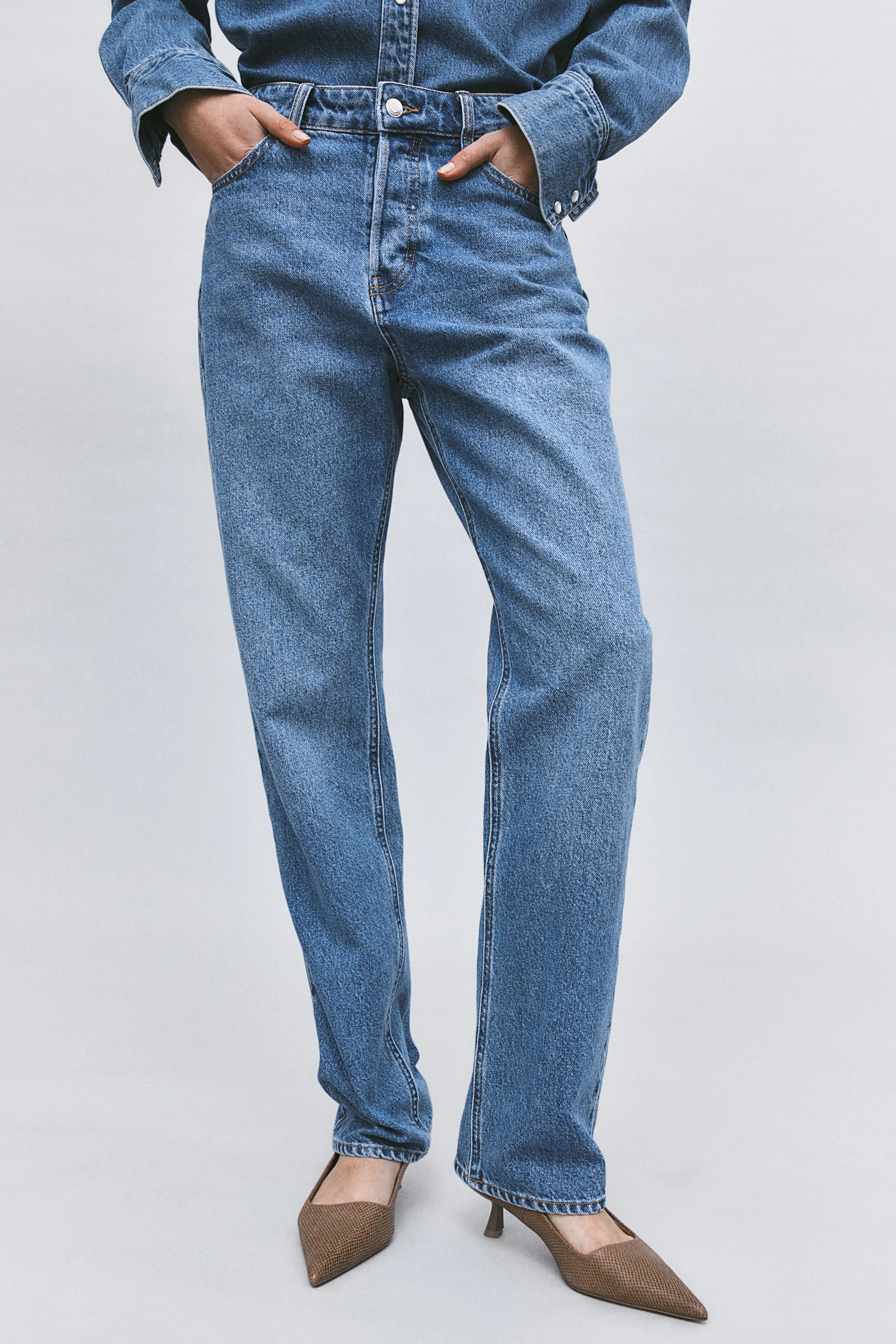 Straight High Jeans - High waist - Long - Medium denim blue - Ladies | H&M GB